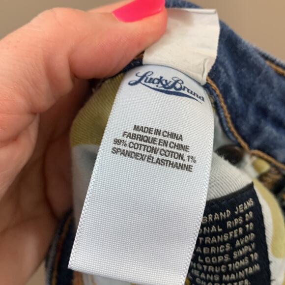 Lucky Brand Sweet’N Crop Back Flap Pocket Jeans - Picture 4 of 7